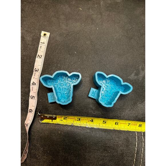 Cow Print Silicone Vent Clip Mold | DIY Car Freshie Resin Mold – Farm Style - Picture 3 of 6